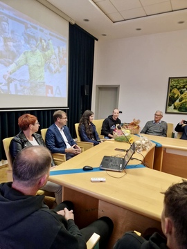 Sprejem kolesarke Nežke Libnik in KK Ravne (5)